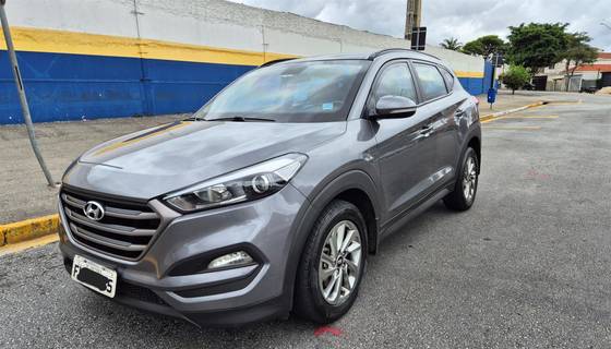 HYUNDAI TUCSON 1.6 16V T-GDI GASOLINA GLS ECOSHIFT HYUNDAI TUCSON 1.6 16V T-GDI GASOLINA GLS ECOSHIFT